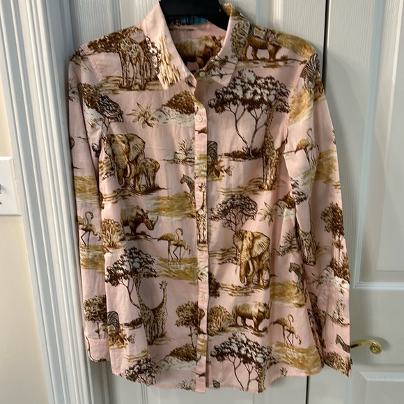 J. McLaughlin Tops - J McLaughlin Pink Brown Cotton Safari SZ M Elephant Zebra Giraffe Button Shirt